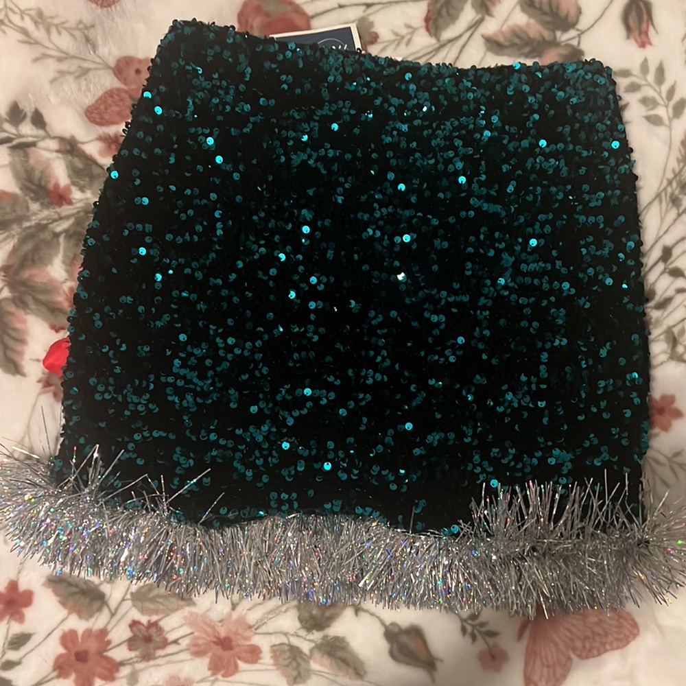 Christmas skirt - Picture 3 of 4